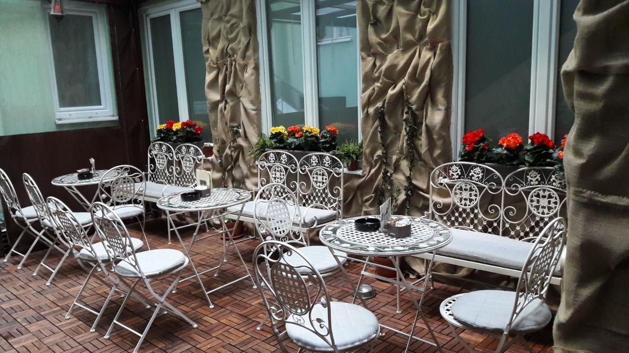 Boutique Hostel Kings N' Queens Zágráb Kültér fotó