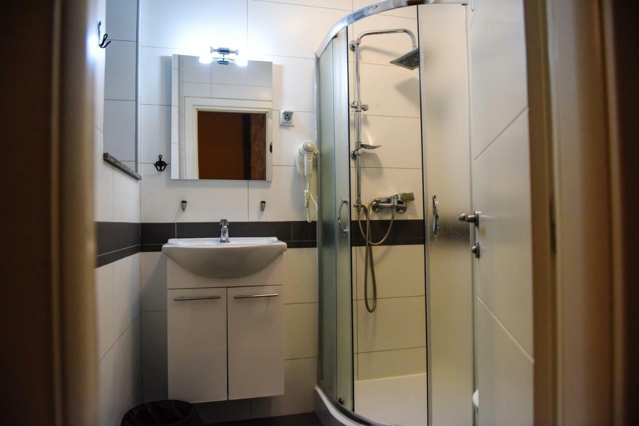 Boutique Hostel Kings N' Queens Zágráb Kültér fotó