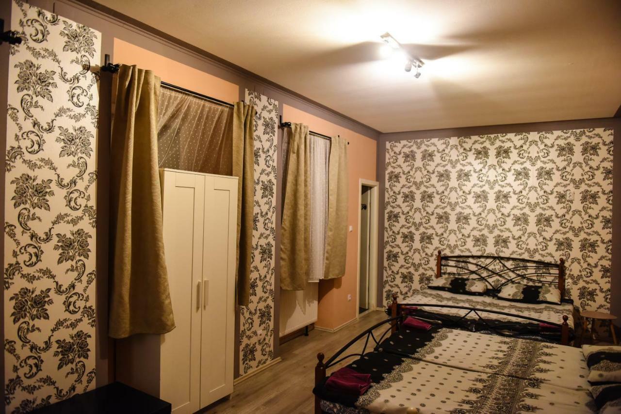 Boutique Hostel Kings N' Queens Zágráb Kültér fotó